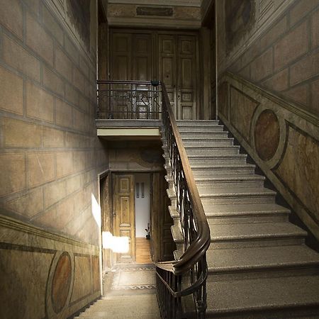 Charming 2Br Apartment In Old Tbilisi - By Wehost 第比利斯 外观 照片