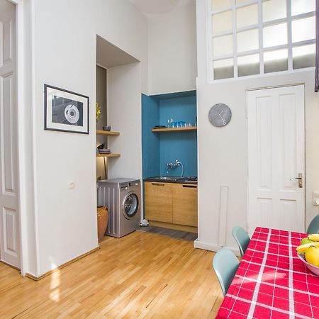 Charming 2Br Apartment In Old Tbilisi - By Wehost 第比利斯 外观 照片