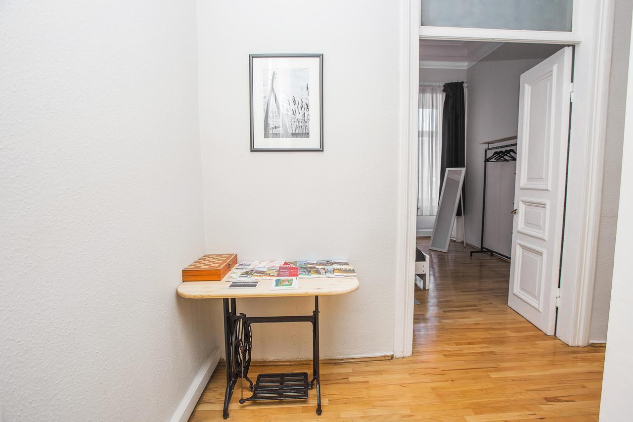 Charming 2Br Apartment In Old Tbilisi - By Wehost 第比利斯 外观 照片