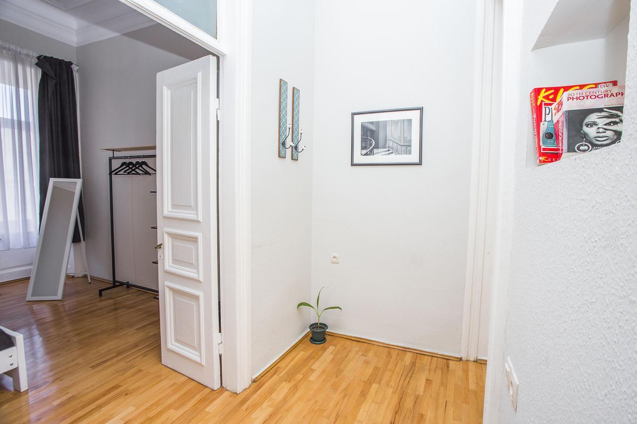Charming 2Br Apartment In Old Tbilisi - By Wehost 第比利斯 外观 照片