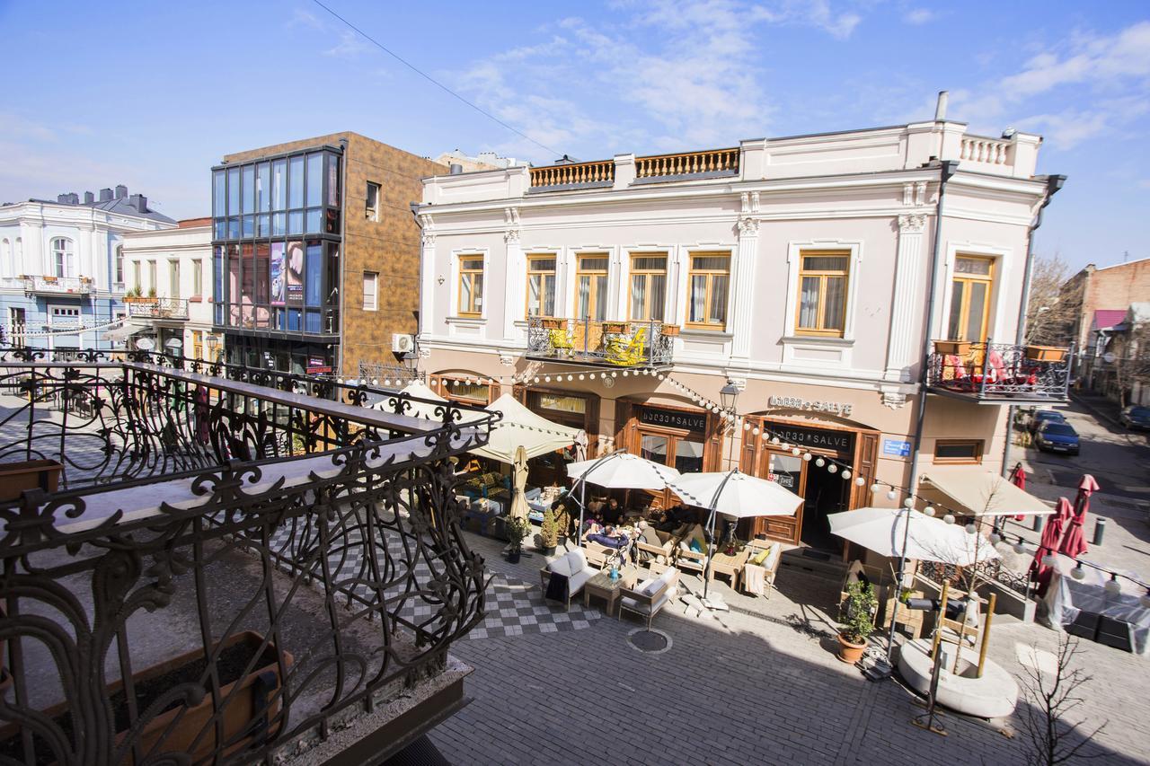 Charming 2Br Apartment In Old Tbilisi - By Wehost 第比利斯 外观 照片