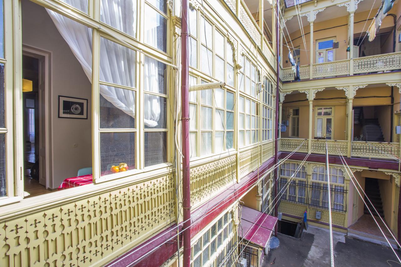 Charming 2Br Apartment In Old Tbilisi - By Wehost 第比利斯 外观 照片